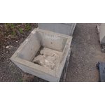 BAC A FLEUR EN BETON 30PO X 30PO X 24PO - CARRÉ