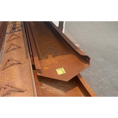 ACIER CHANNEL USAGÉ - 14 1 / 4PO X 2 PO X 193PO (16PI 1PO)